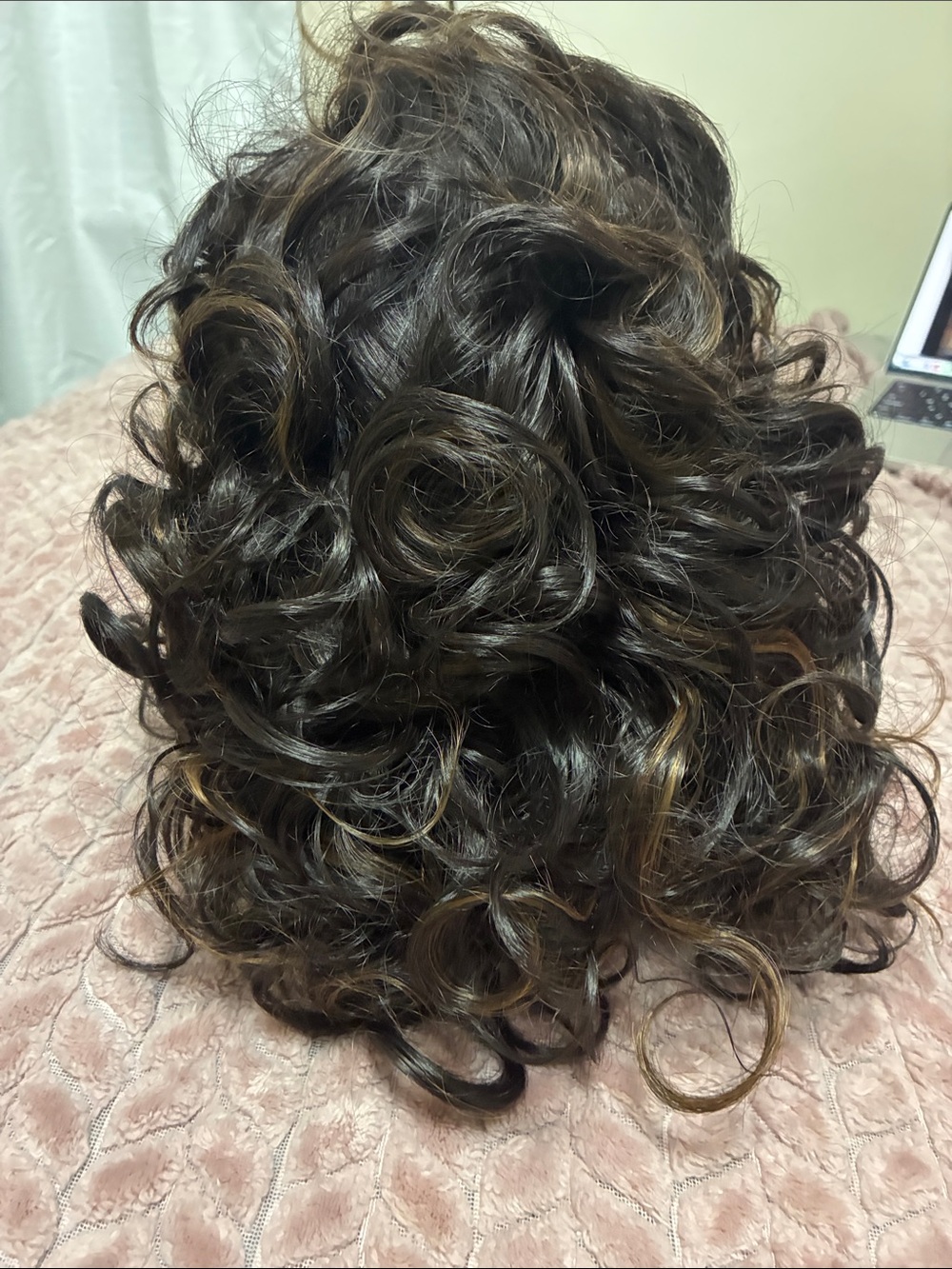 Voluminous Curly Short Wig in Dark Brown with Caramel Highlights